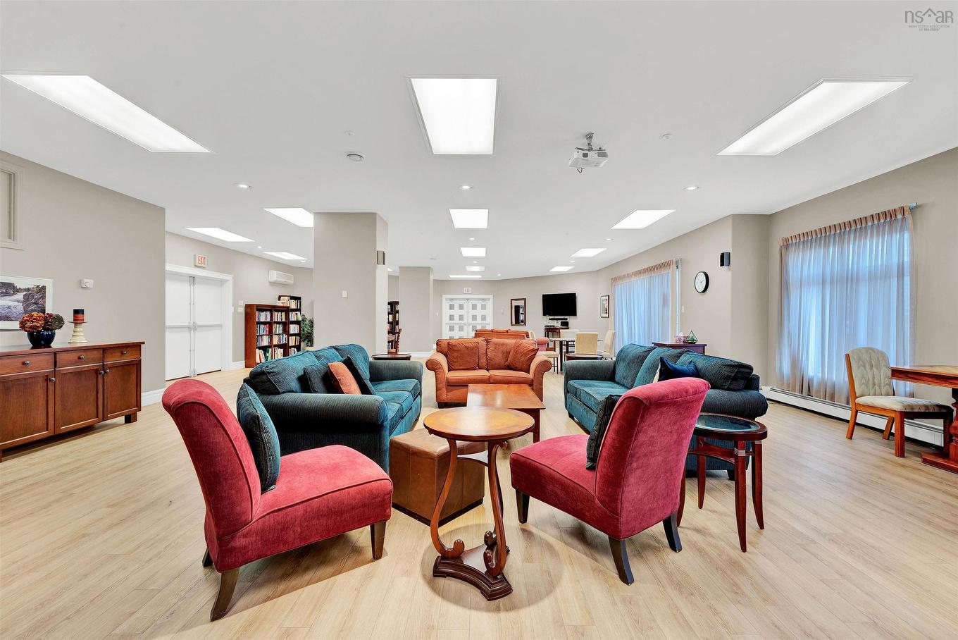 410 202 Walter Havil Drive, Halifax, NS - Indoor Photo Showing Living Room