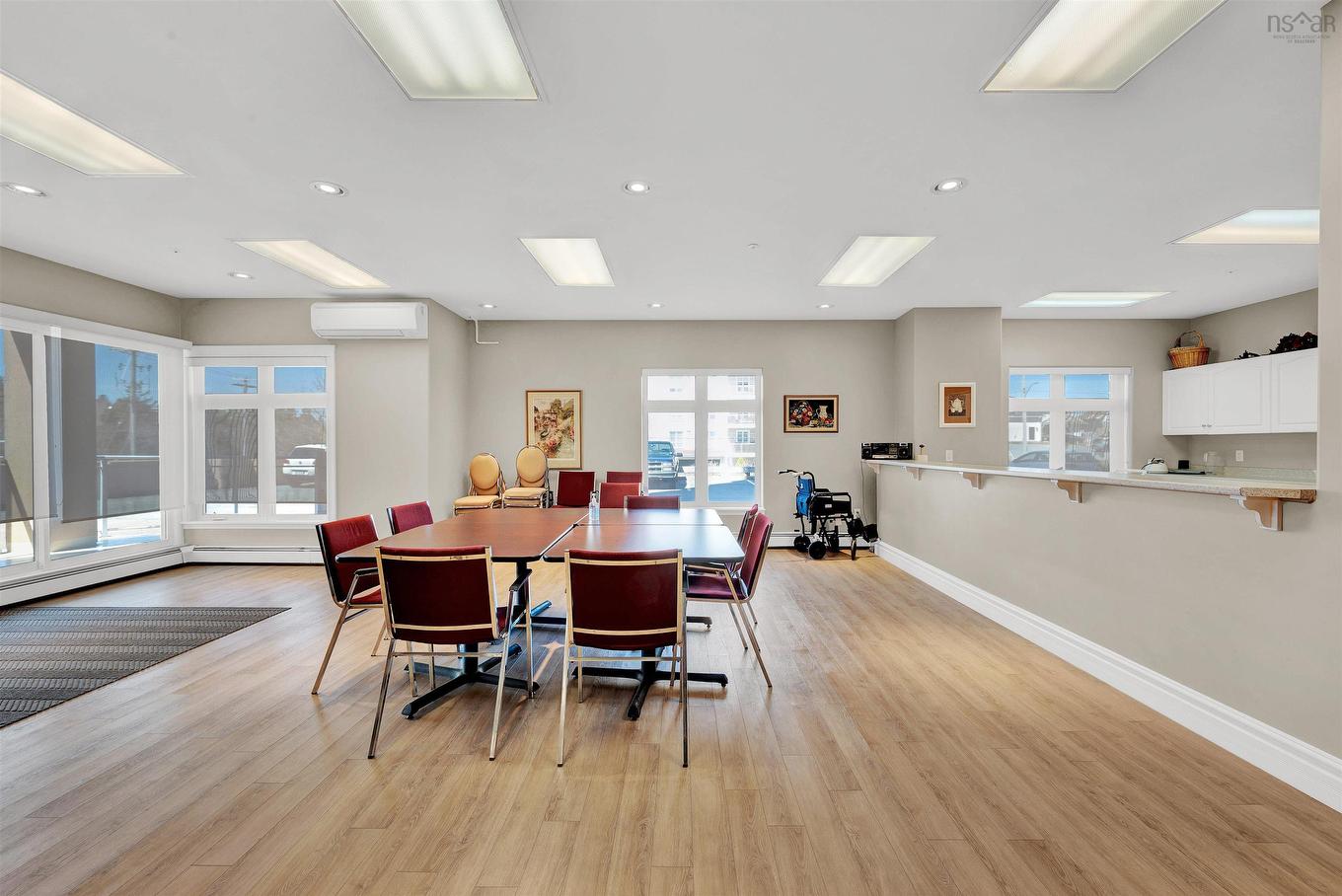410 202 Walter Havil Drive, Halifax, NS - Indoor Photo Showing Dining Room