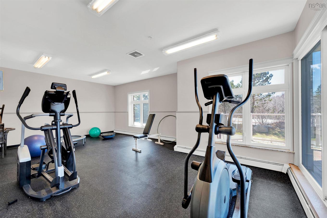 410 202 Walter Havil Drive, Halifax, NS - Indoor Photo Showing Gym Room