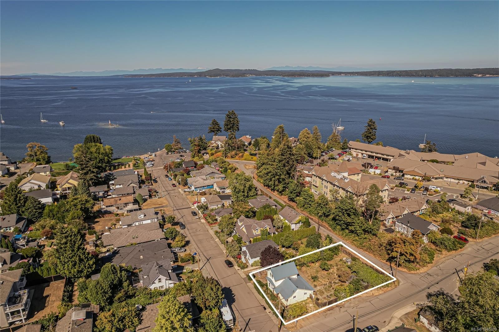 9899 Maple St, Chemainus, BC