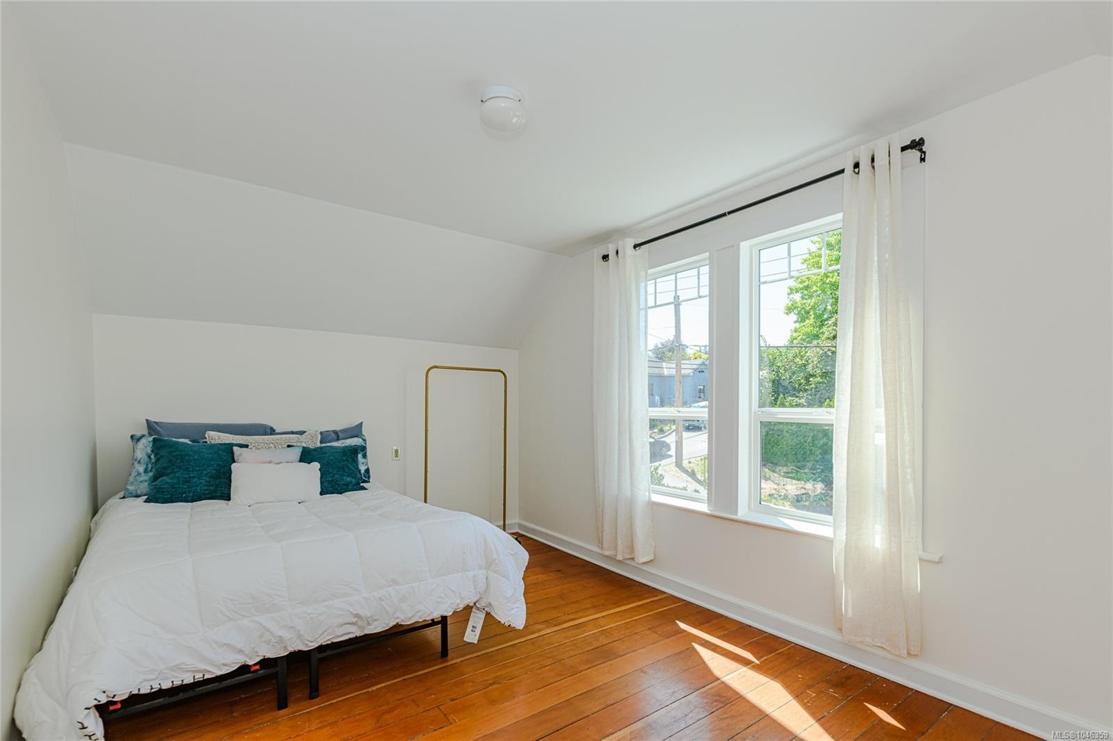 9899 Maple St, Chemainus, BC
