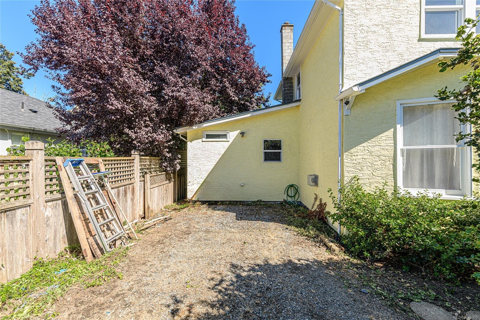 9899 Maple St, Chemainus, BC