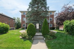 105-1903 Rue De Chambly Saint-Bruno-De-Montarville, QC J3V 6H2