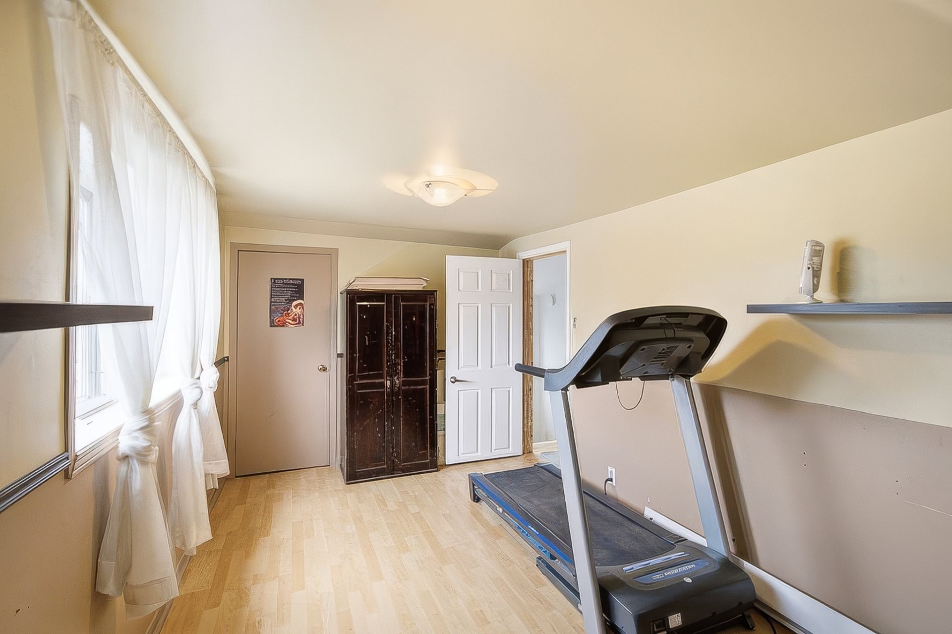 Bedroom - 288 Rue Galipeau, Thurso, QC - Indoor Photo Showing Gym Room