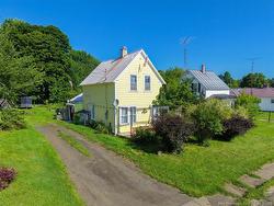 176 Main ST Canterbury, NB E6H 1K9