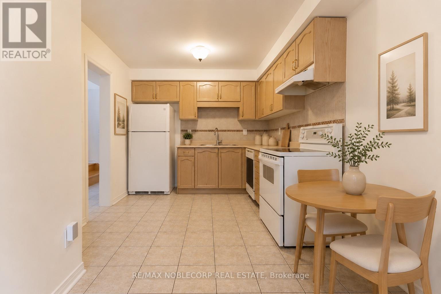 Virtually Staged - Kitchen - 28 Opera Place, Vaughan, ON