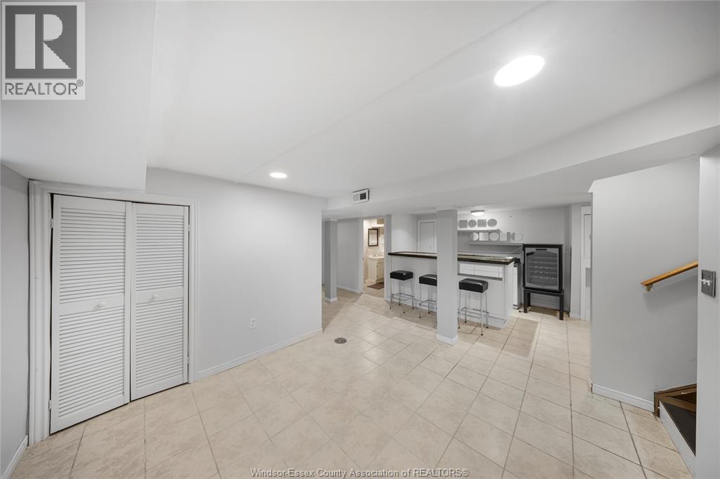 3130 Academy Drive, Windsor, ON - Indoor