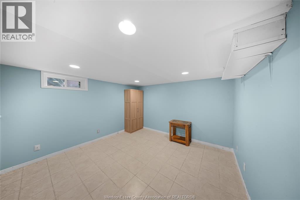 3130 Academy Drive, Windsor, ON - Indoor