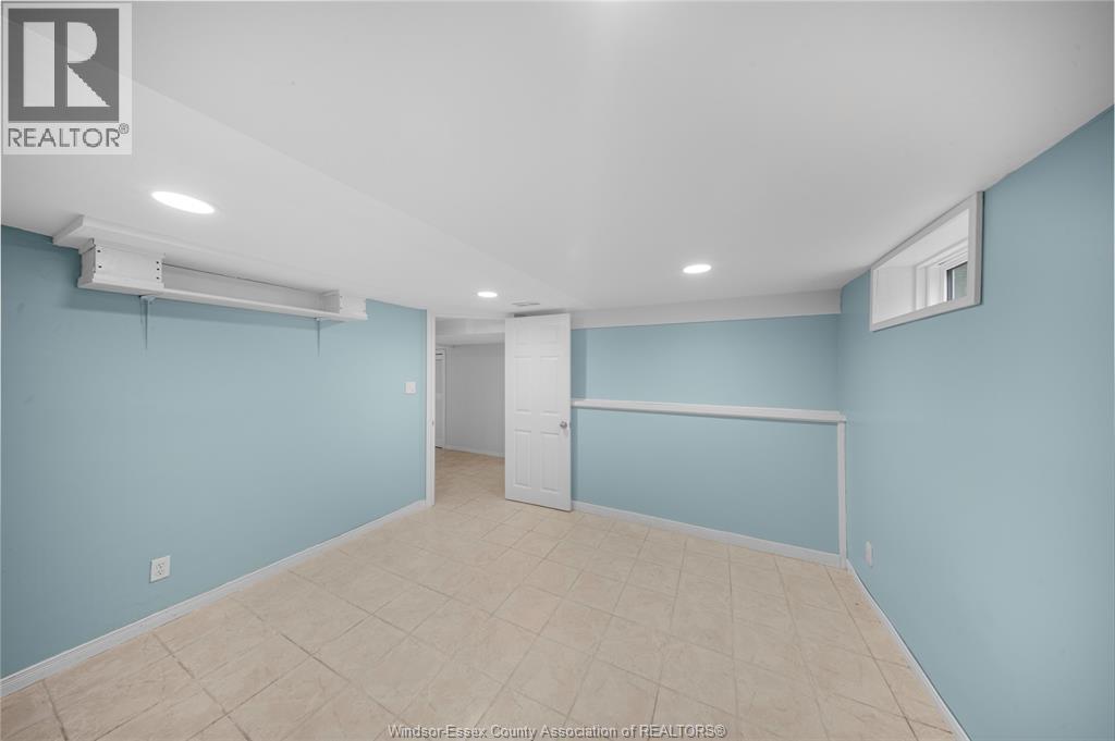 3130 Academy Drive, Windsor, ON - Indoor