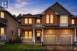 135 MAROON DRIVE Richmond Hill, ON L4E 5B7