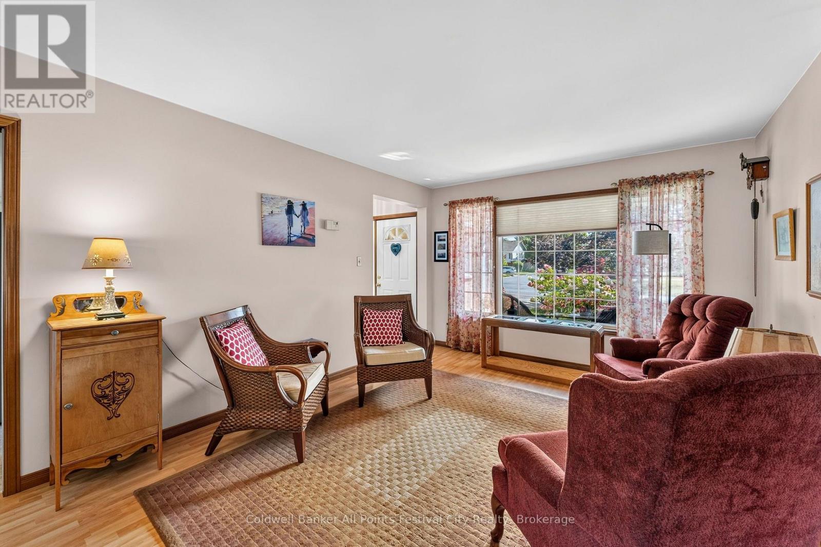 390 Eldon Street S, Goderich (Goderich (Town)), ON - Indoor Photo Showing Living Room