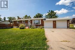 796 MAPLE DRIVE Selwyn, ON K0L 1T0