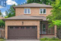 27 PUGSLEY AVENUE Richmond Hill, ON L4C 8V2