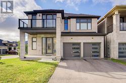 27 HEARTHWOOD GATE Whitchurch-Stouffville, ON L4A 4X1