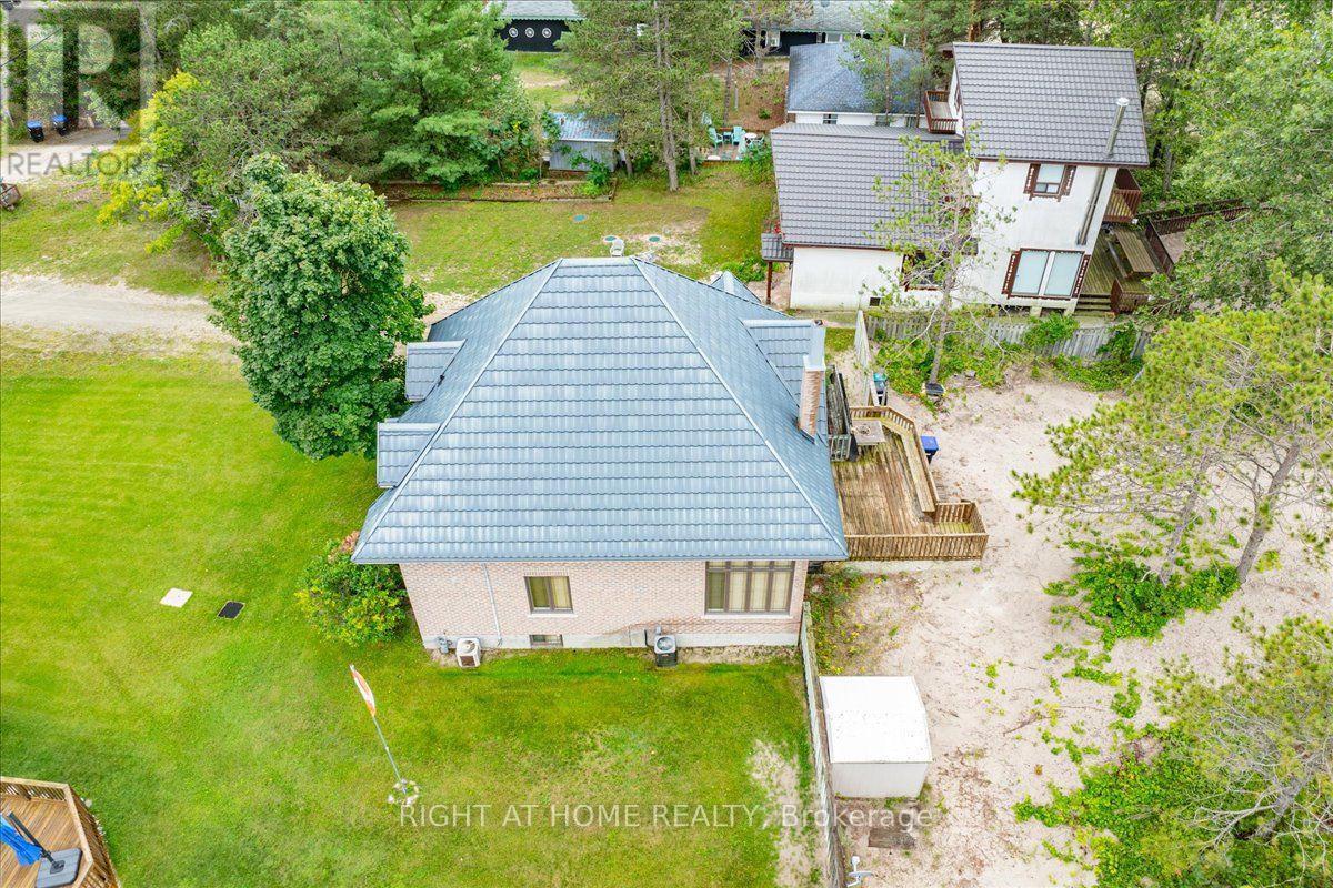 12 James Street, Tiny, ON - Outdoor