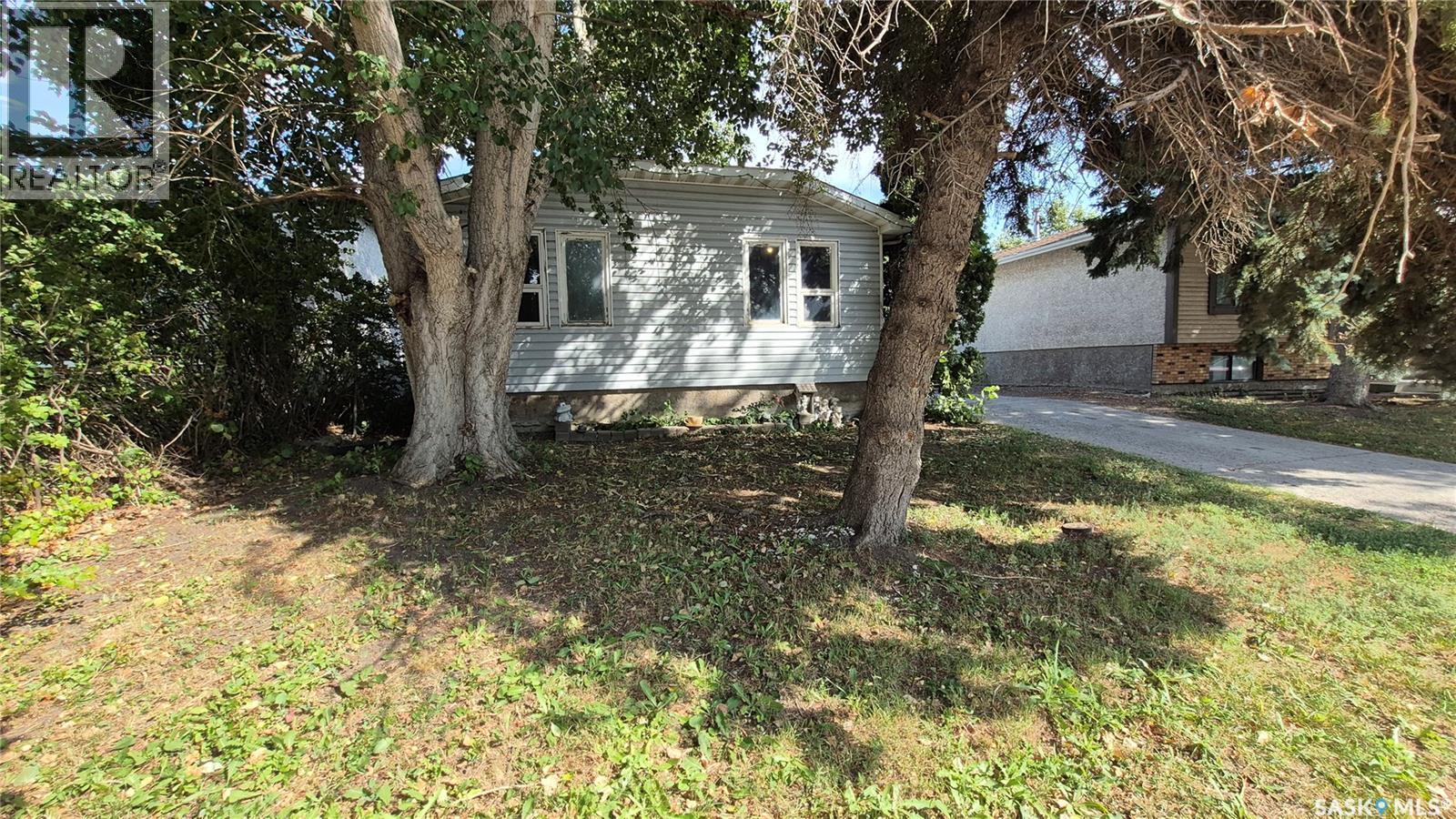 1715 Fleet Street, Regina, SK - Outdoor
