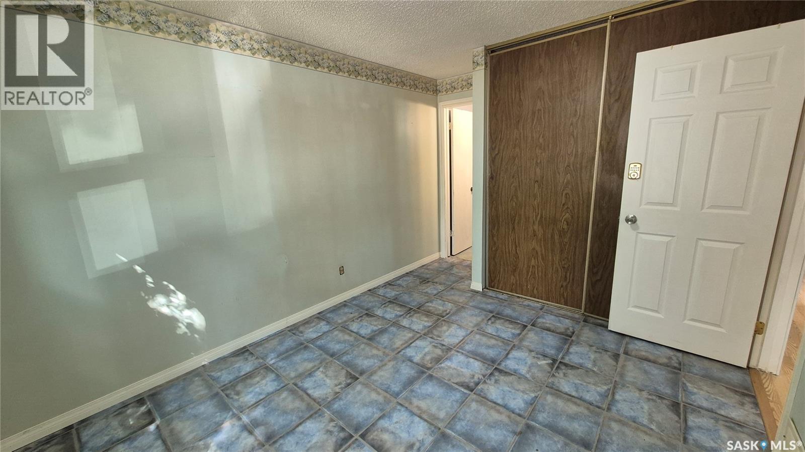1715 Fleet Street, Regina, SK - Indoor Photo Showing Other Room