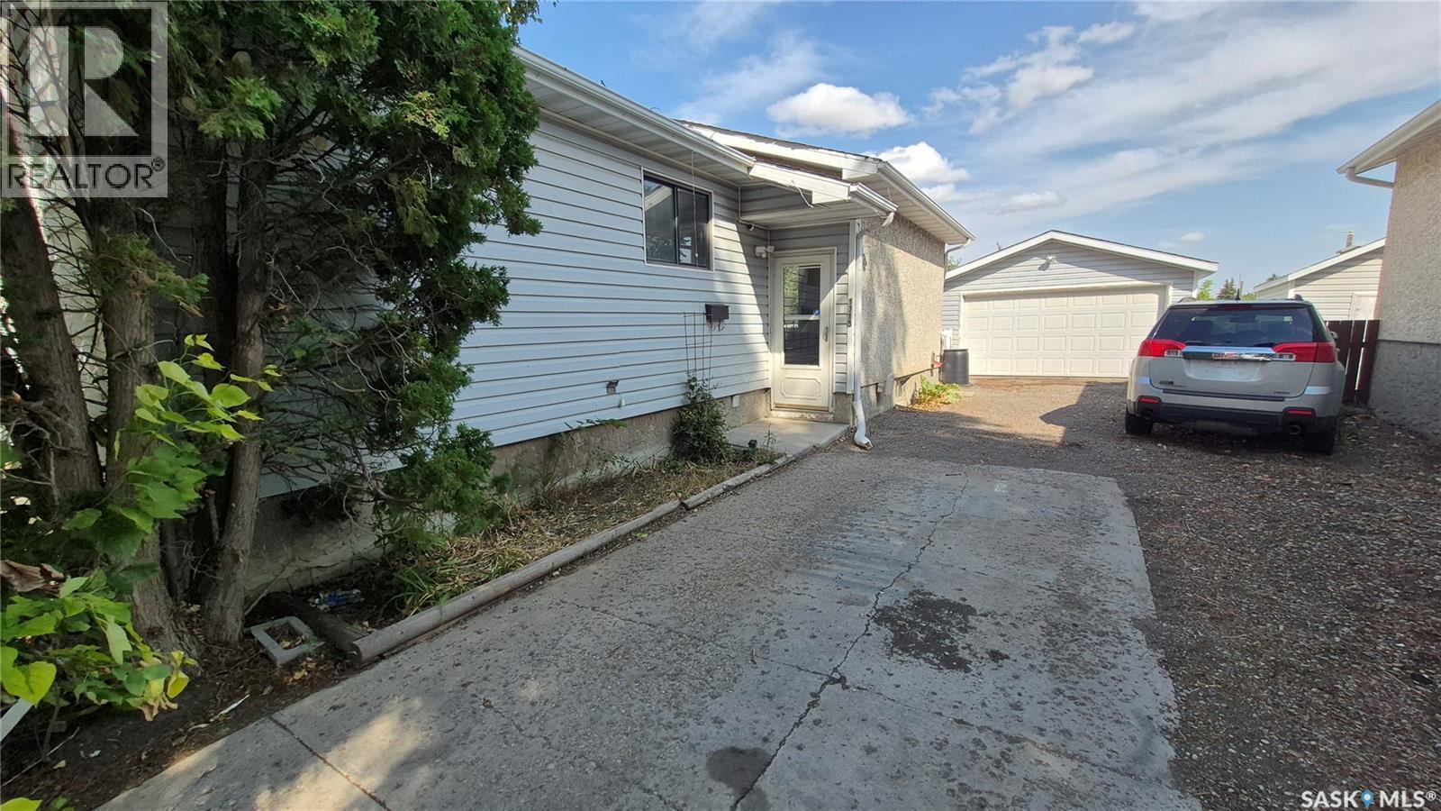 1715 Fleet Street, Regina, SK - Outdoor