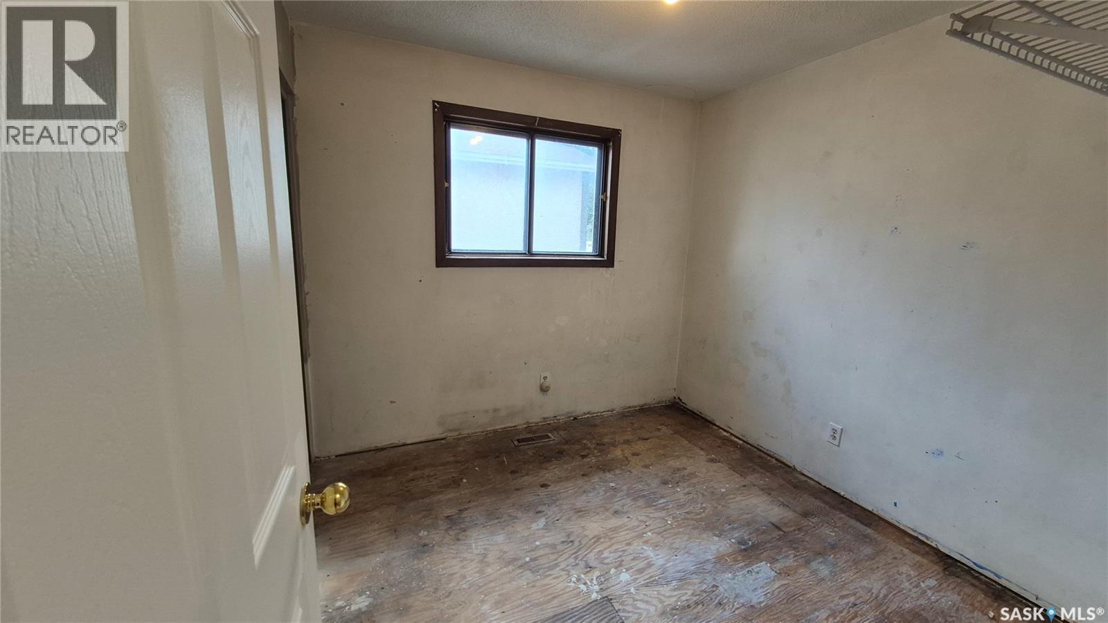 1715 Fleet Street, Regina, SK - Indoor Photo Showing Other Room