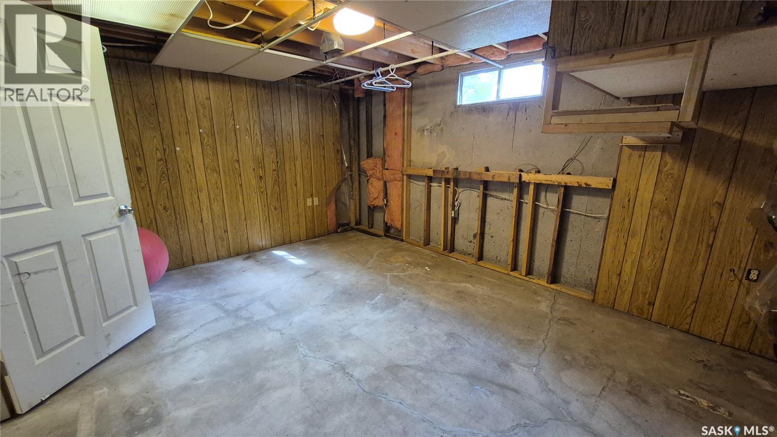 1715 Fleet Street, Regina, SK - Indoor Photo Showing Basement
