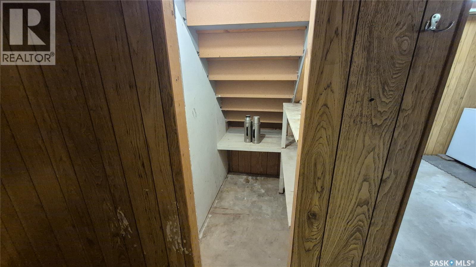 1715 Fleet Street, Regina, SK - Indoor
