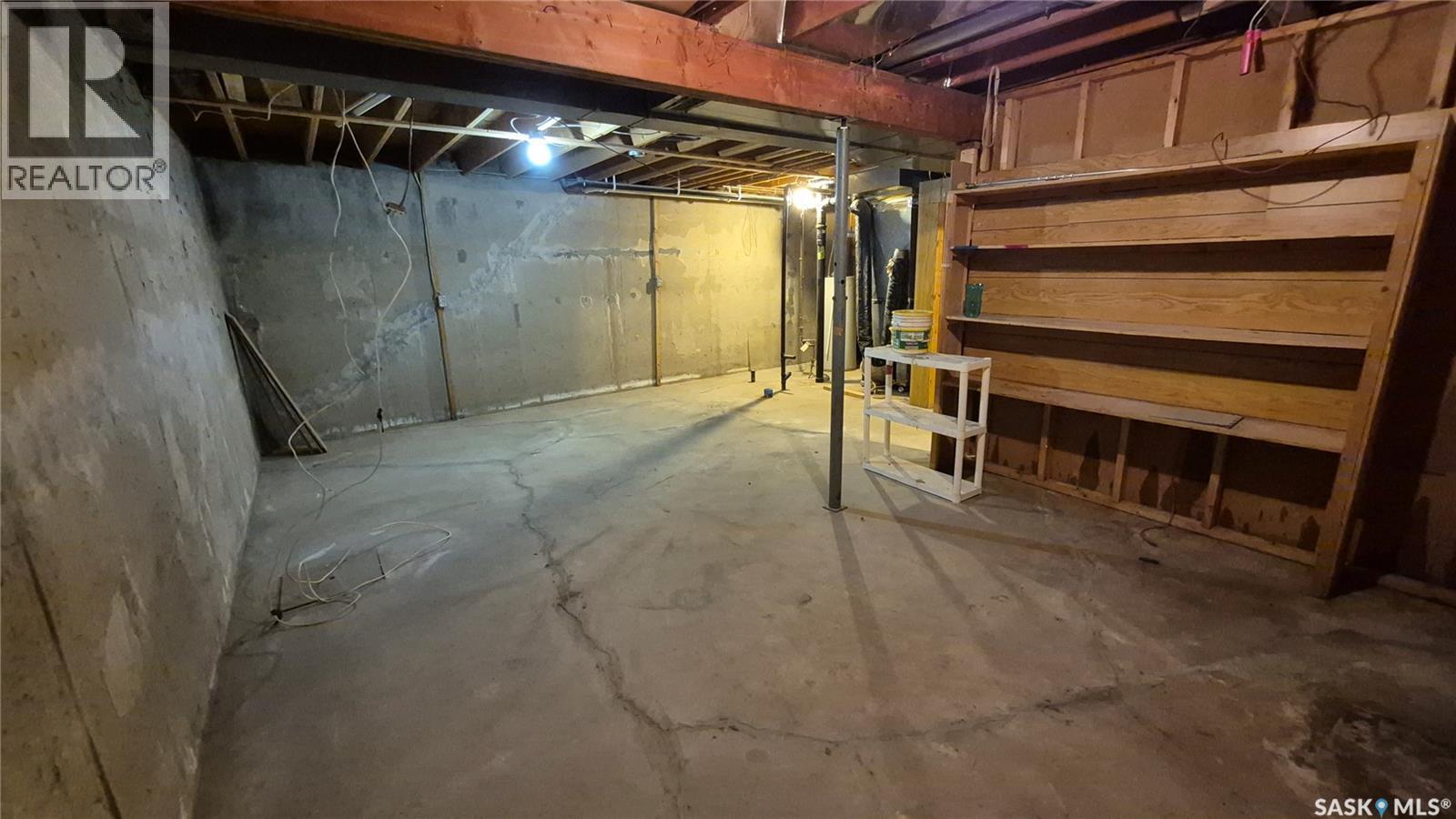 1715 Fleet Street, Regina, SK - Indoor Photo Showing Basement
