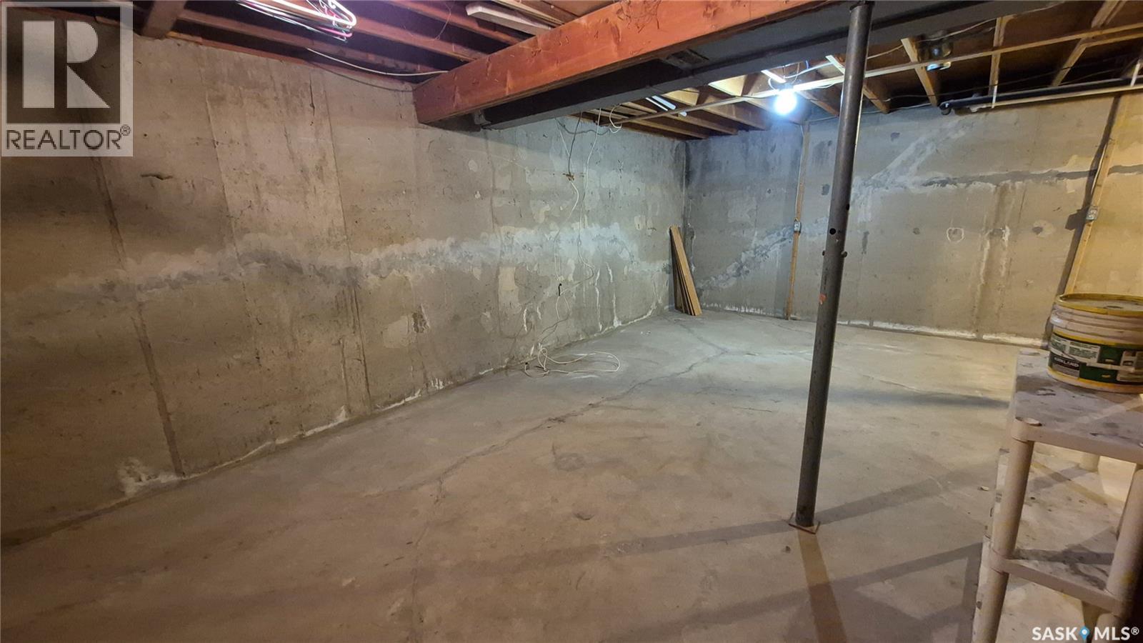 1715 Fleet Street, Regina, SK - Indoor Photo Showing Basement
