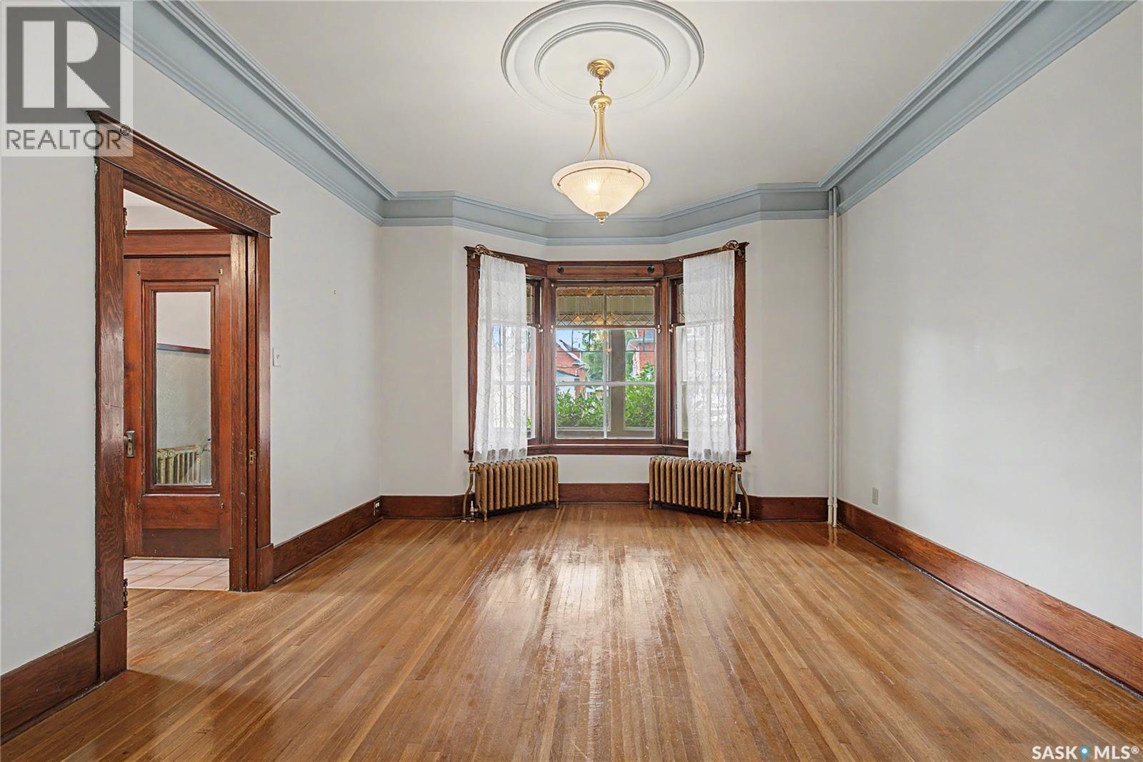 1037 Chestnut Avenue, Moose Jaw, SK - Indoor Photo Showing Other Room
