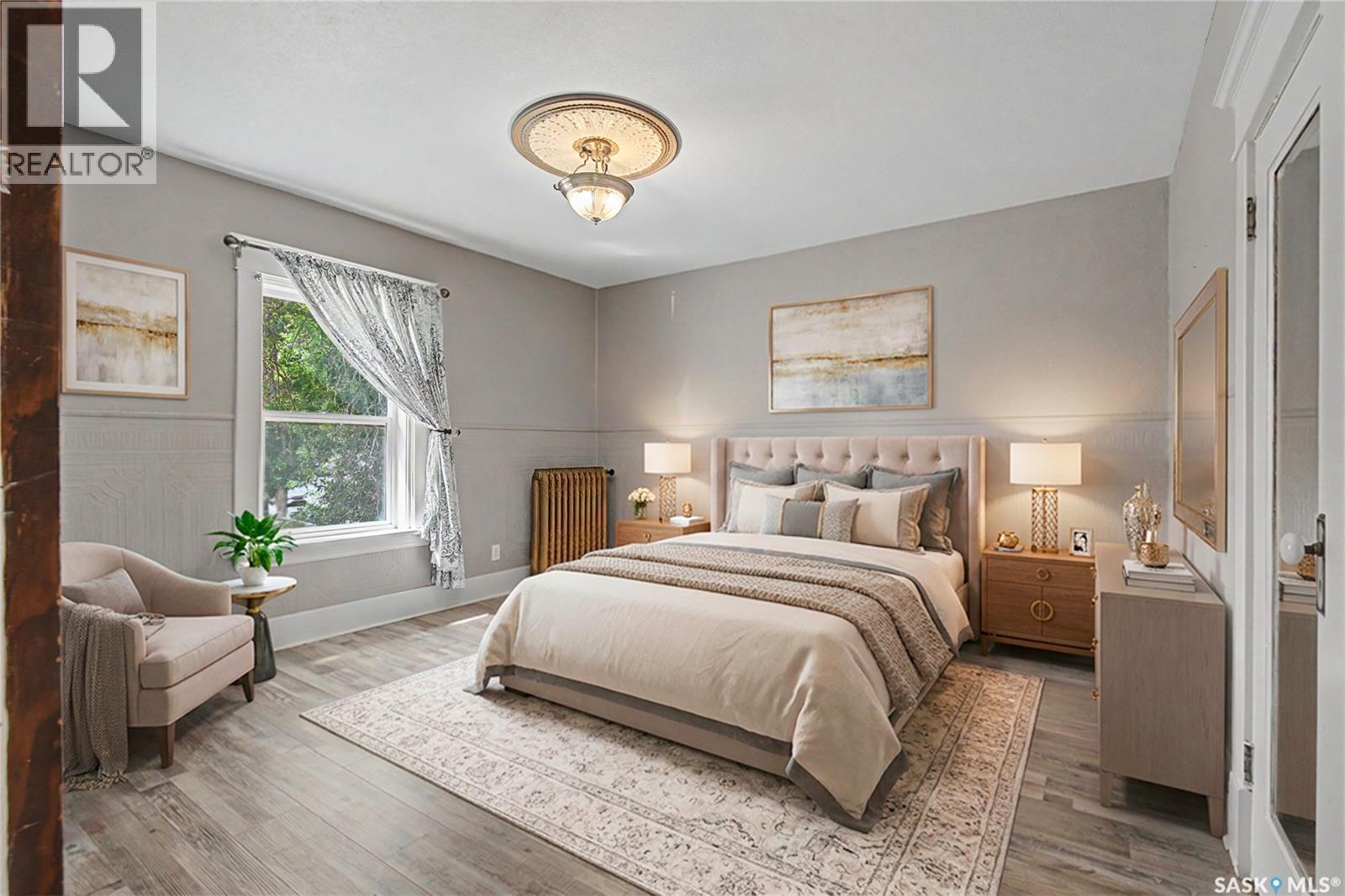 1037 Chestnut Avenue, Moose Jaw, SK - Indoor Photo Showing Bedroom