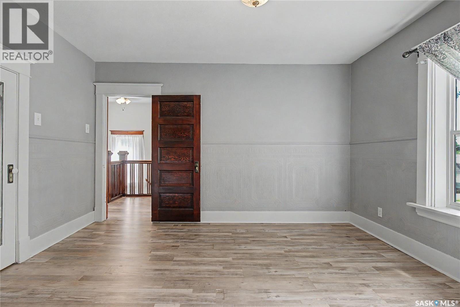 1037 Chestnut Avenue, Moose Jaw, SK - Indoor Photo Showing Other Room