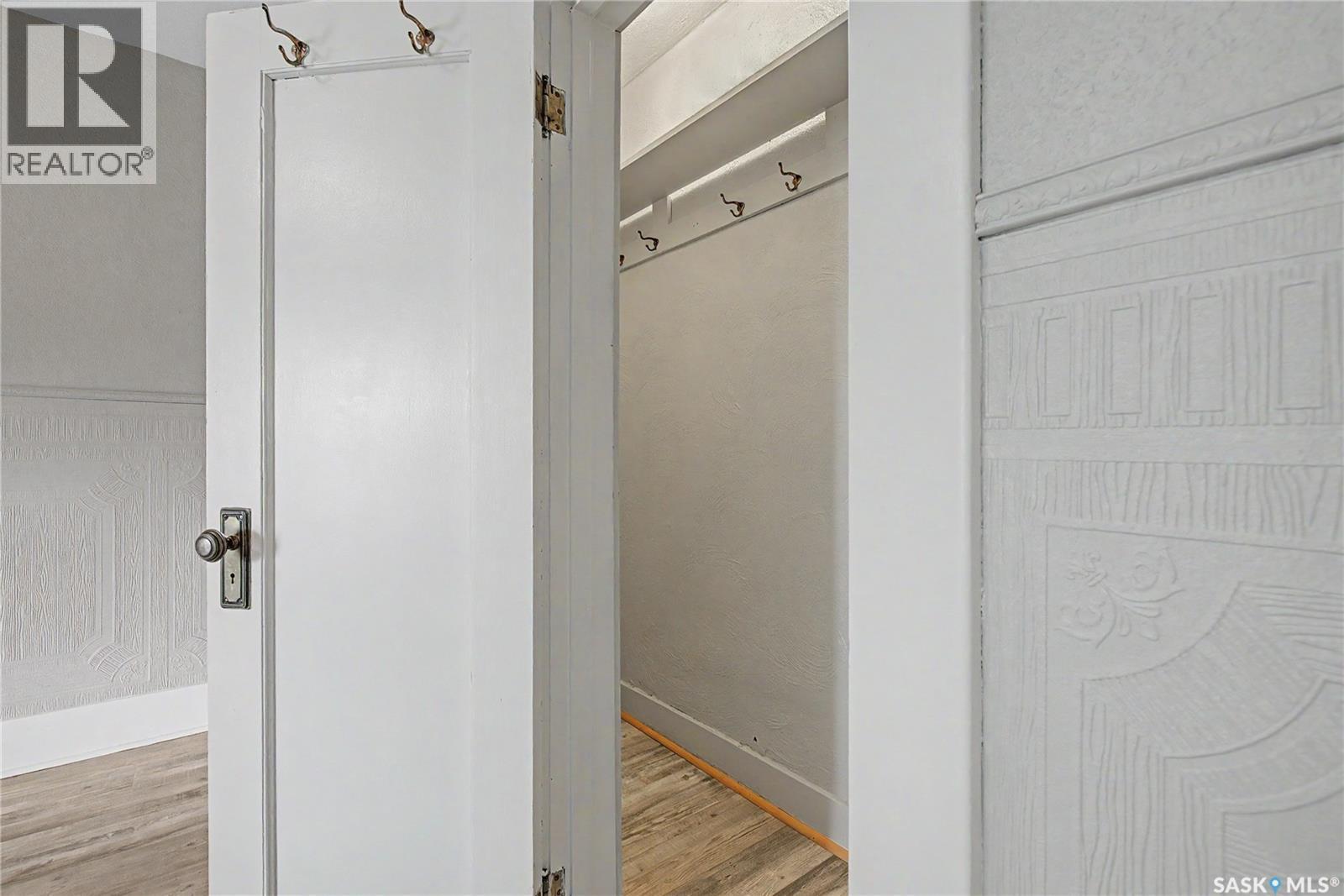 1037 Chestnut Avenue, Moose Jaw, SK - Indoor