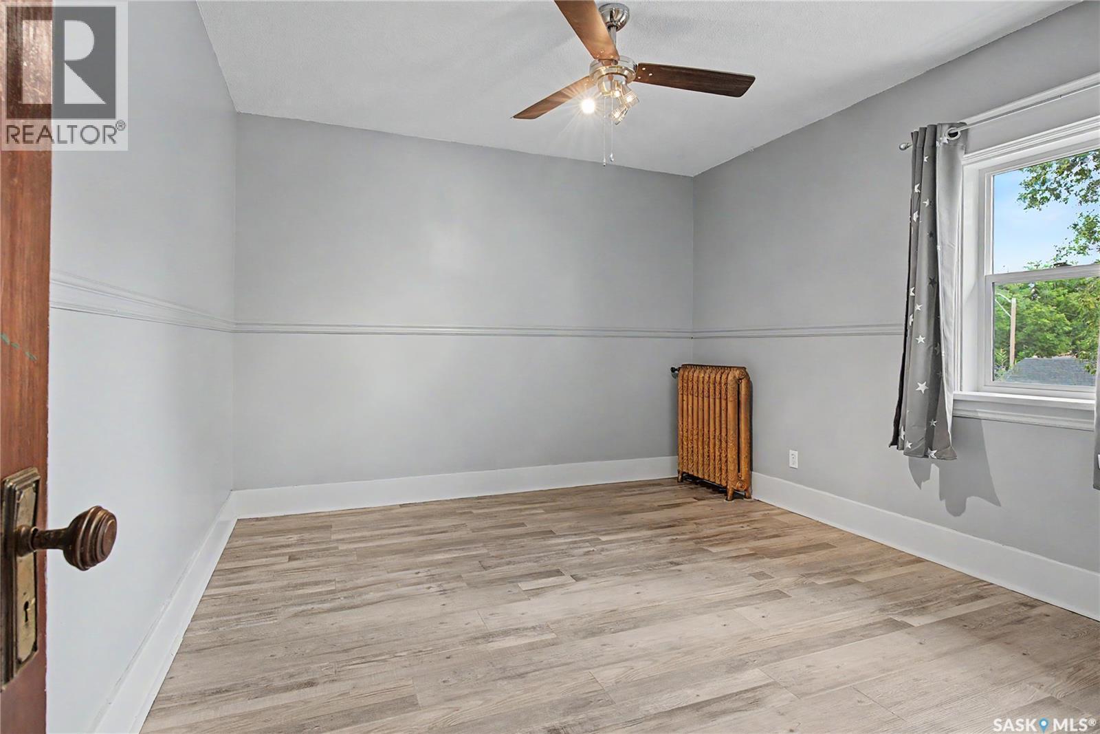1037 Chestnut Avenue, Moose Jaw, SK - Indoor Photo Showing Other Room
