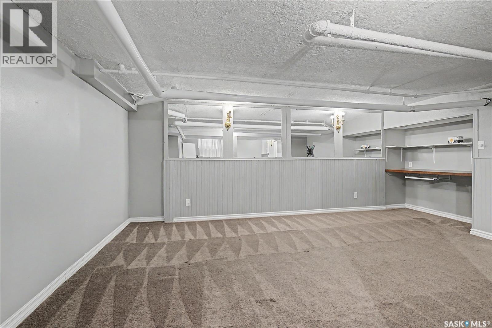 1037 Chestnut Avenue, Moose Jaw, SK - Indoor