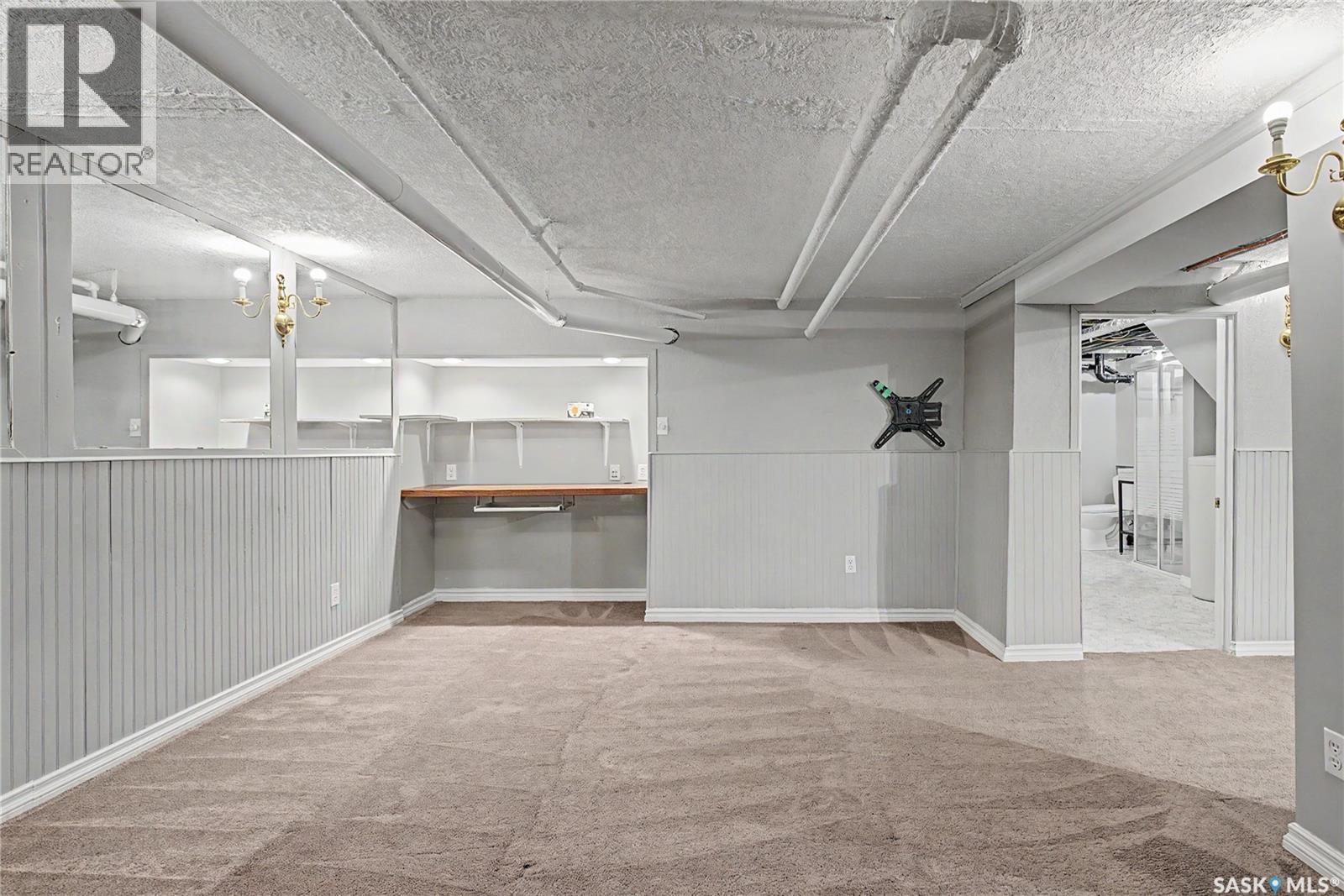 1037 Chestnut Avenue, Moose Jaw, SK - Indoor