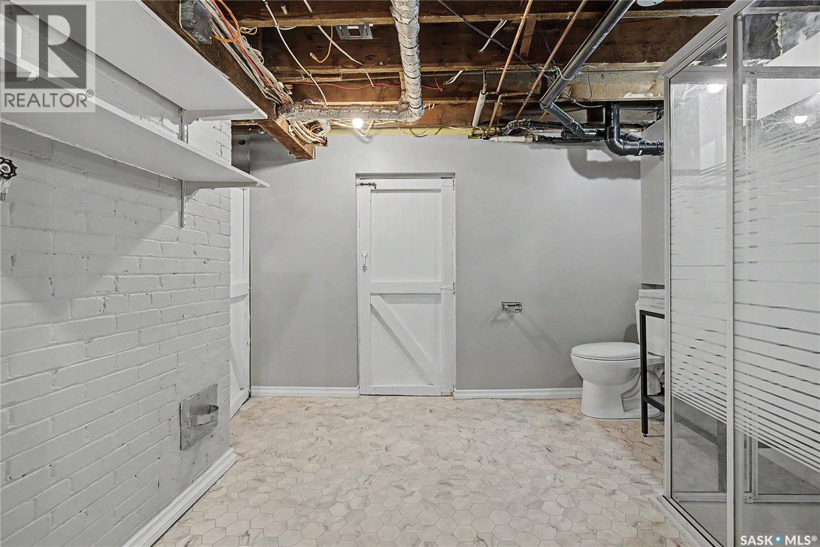 1037 Chestnut Avenue, Moose Jaw, SK - Indoor Photo Showing Basement