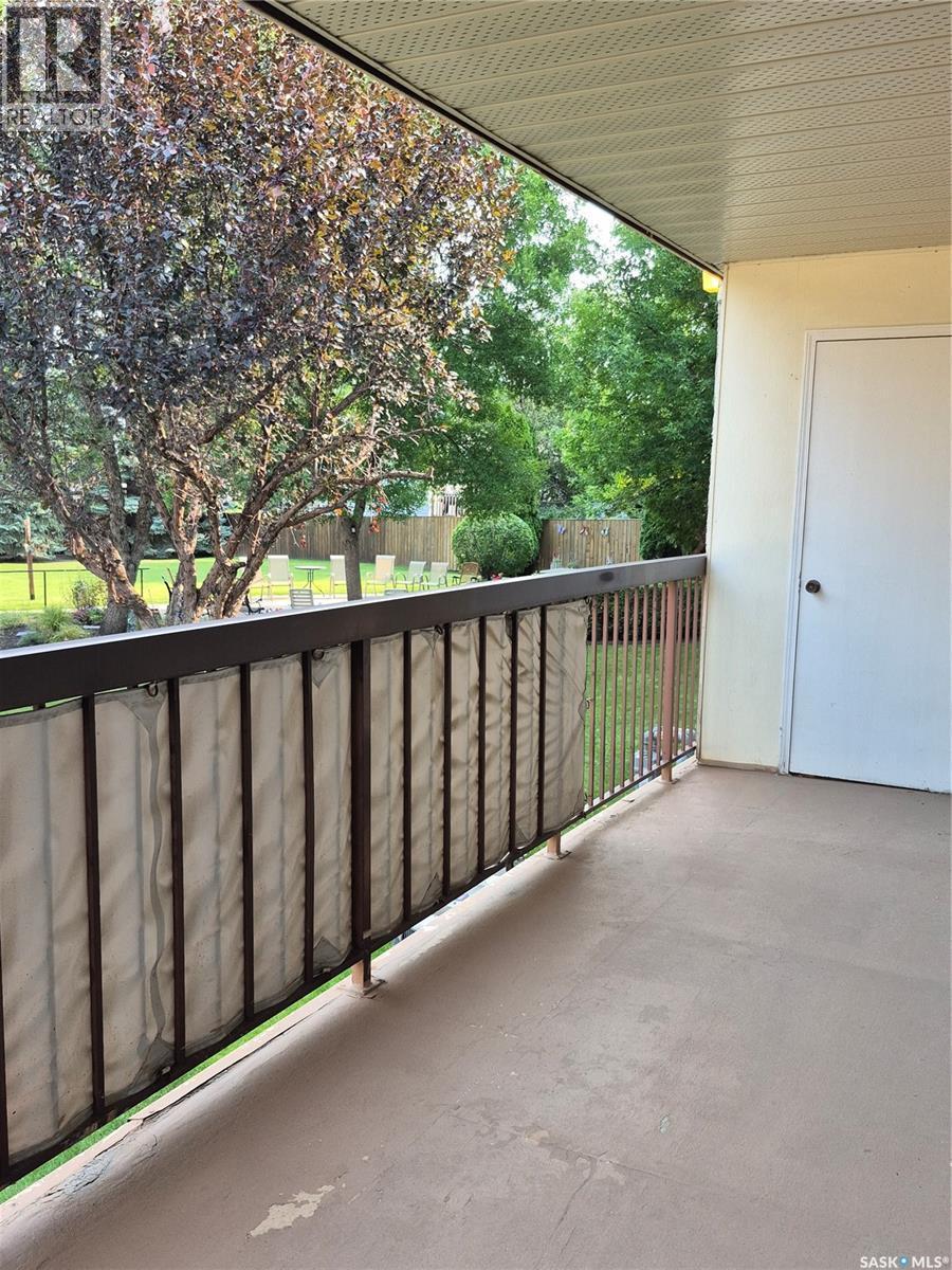 102 3220 33Rd Street W, Saskatoon, SK - Outdoor With Exterior