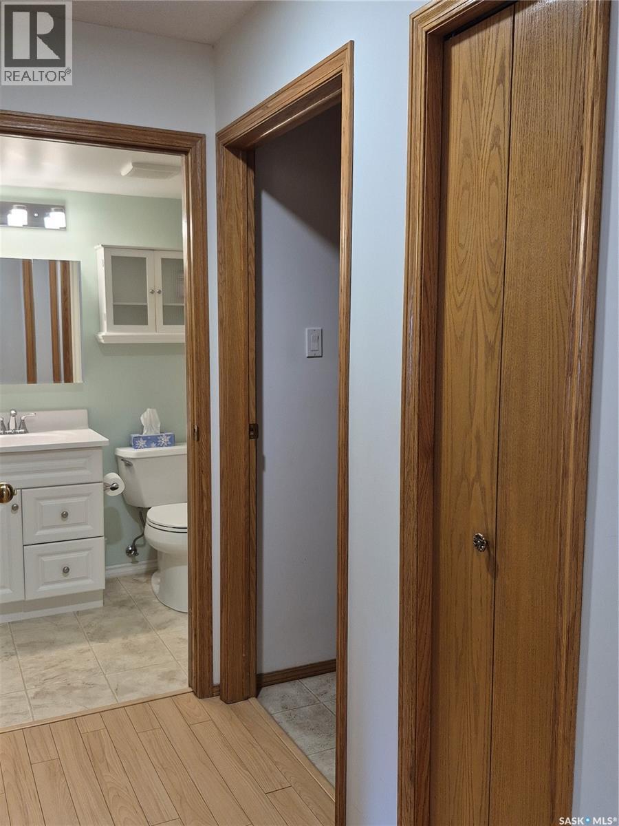 102 3220 33Rd Street W, Saskatoon, SK - Indoor Photo Showing Bathroom