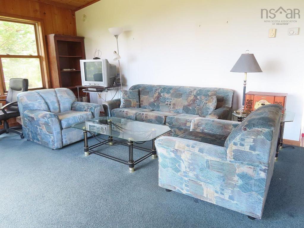 5875 West Bay Road, Roberta, NS - Indoor Photo Showing Living Room