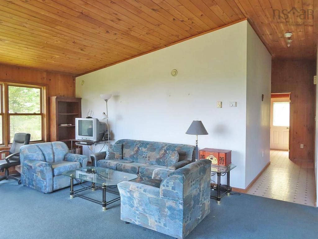 5875 West Bay Road, Roberta, NS - Indoor Photo Showing Living Room