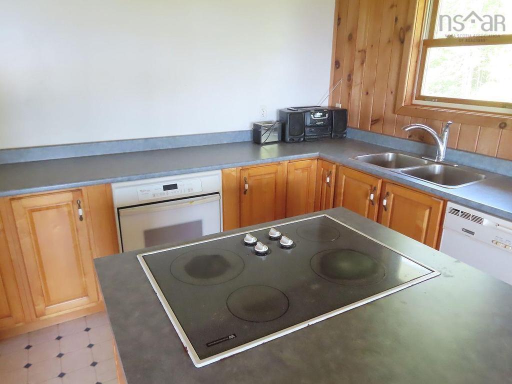 5875 West Bay Road, Roberta, NS - Indoor Photo Showing Kitchen With Double Sink