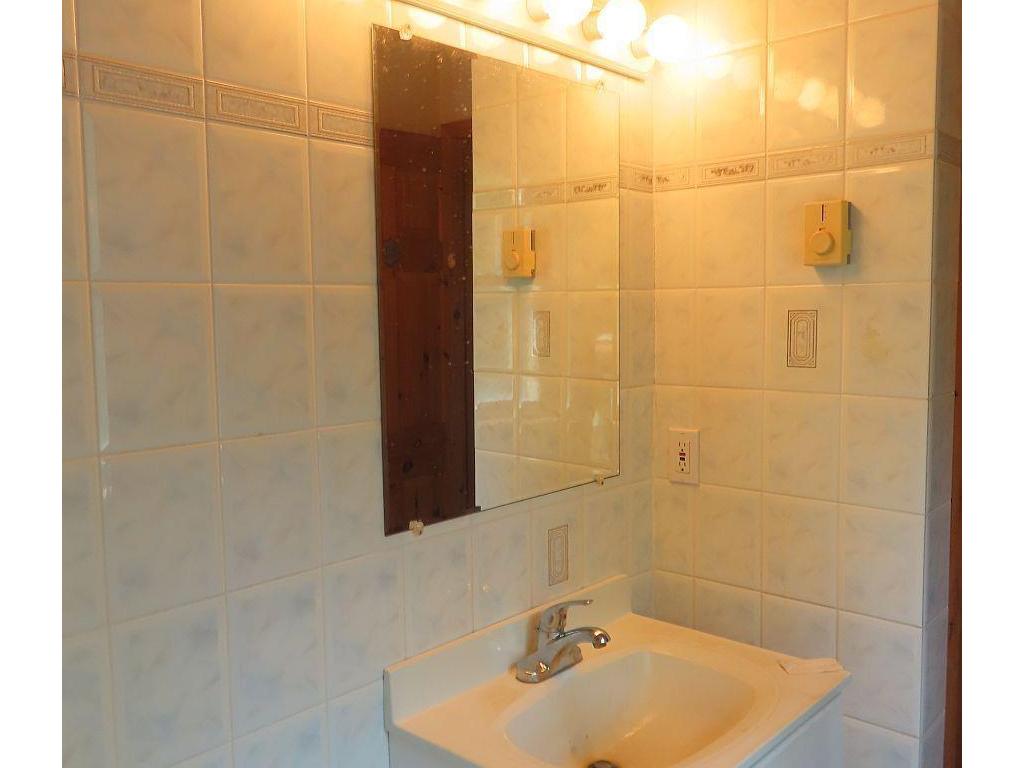 5875 West Bay Road, Roberta, NS - Indoor Photo Showing Bathroom