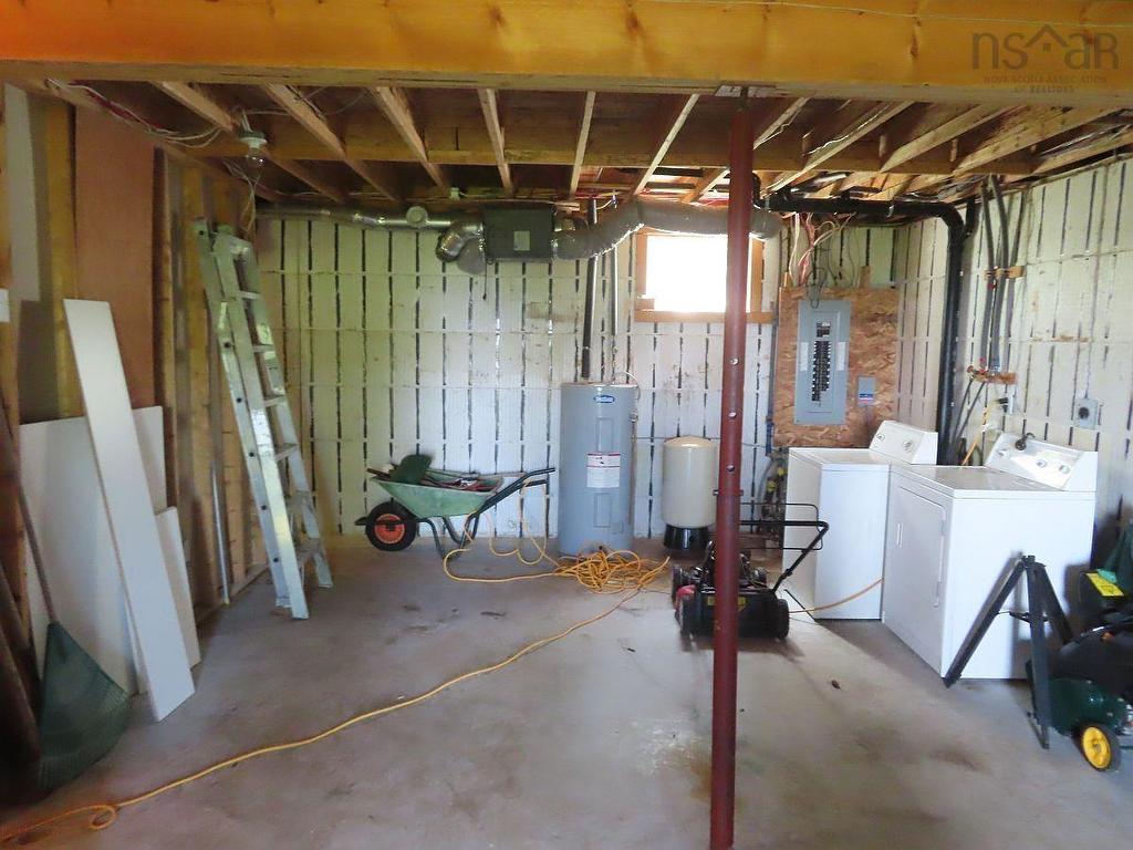5875 West Bay Road, Roberta, NS - Indoor Photo Showing Basement