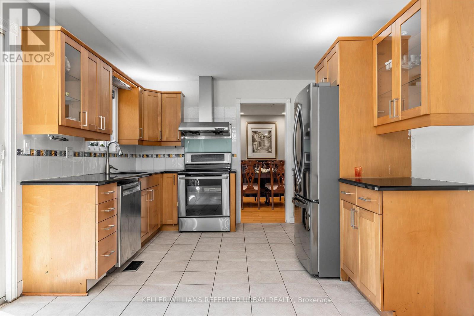 7 Chipstead Road, Toronto, ON - Indoor Photo Showing Kitchen
