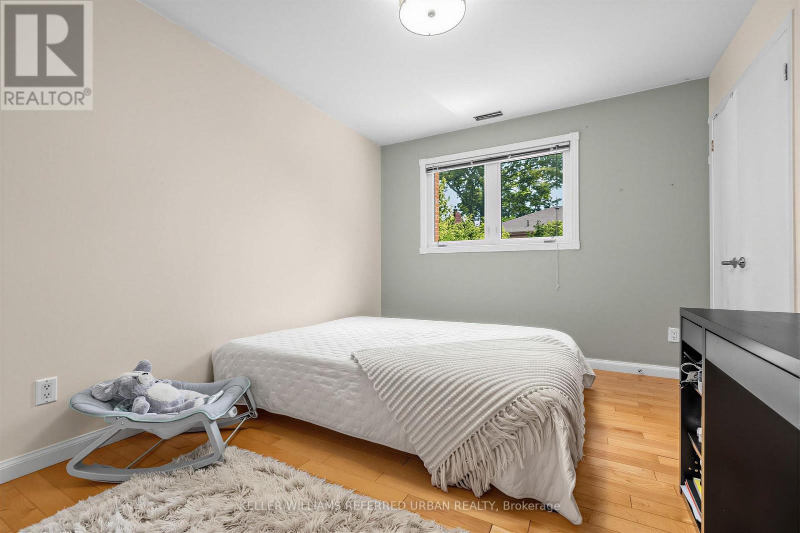7 Chipstead Road, Toronto, ON - Indoor Photo Showing Bedroom