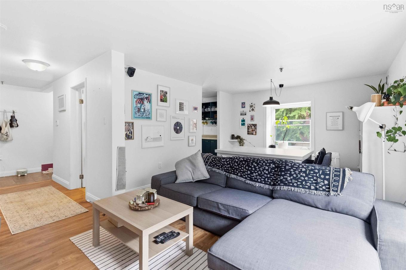 1 5444 Victoria Road, Halifax, NS - Indoor Photo Showing Living Room
