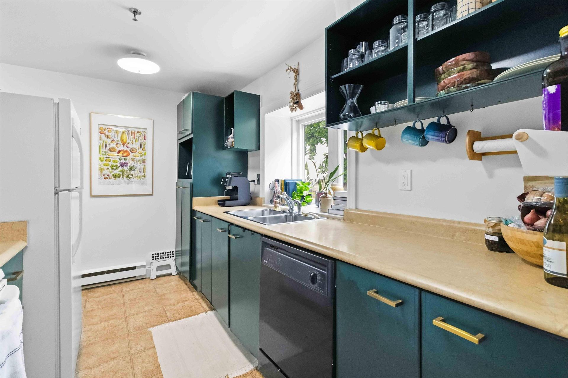 1 5444 Victoria Road, Halifax, NS - Indoor Photo Showing Kitchen With Double Sink