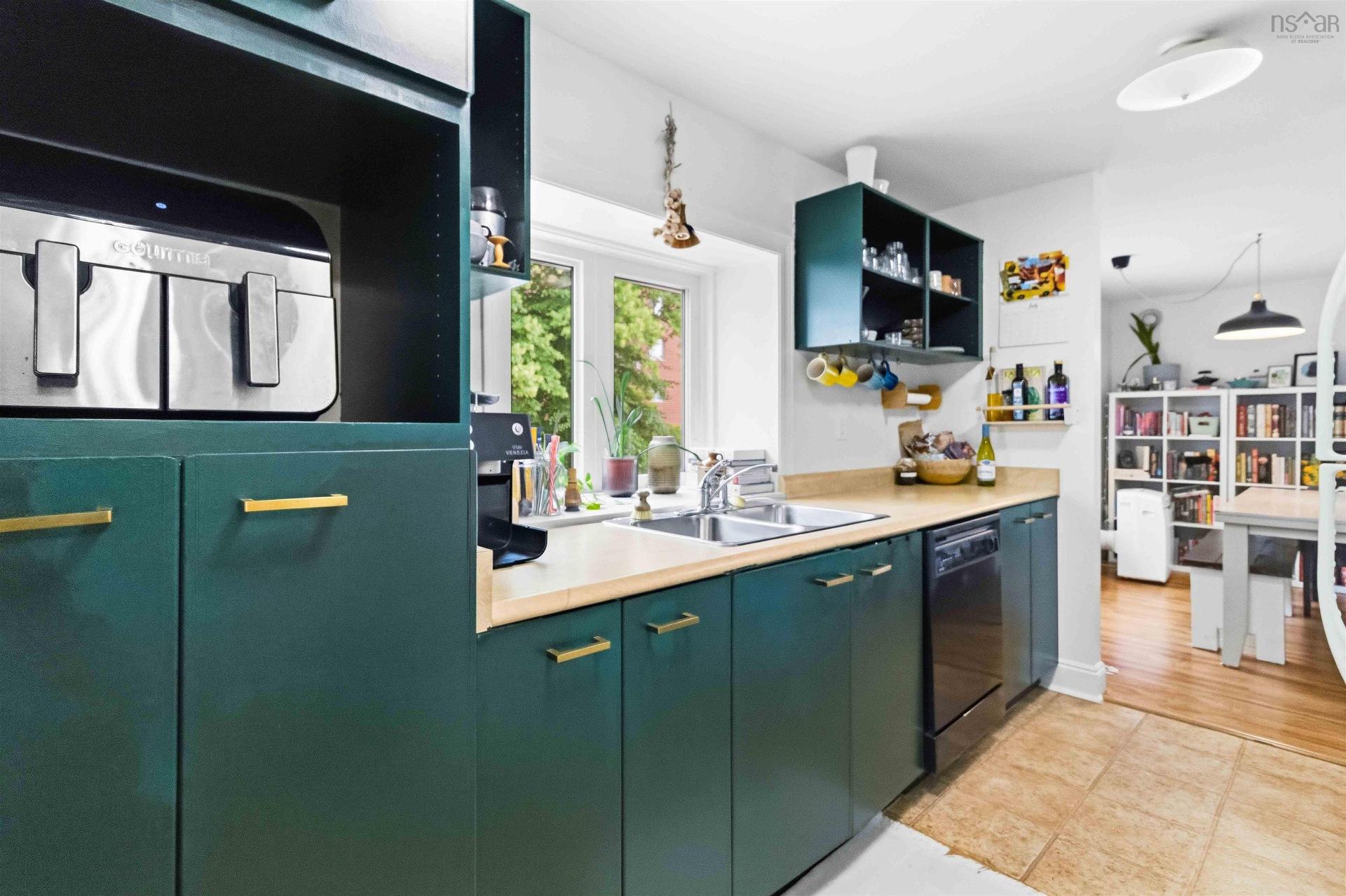 1 5444 Victoria Road, Halifax, NS - Indoor Photo Showing Kitchen With Double Sink