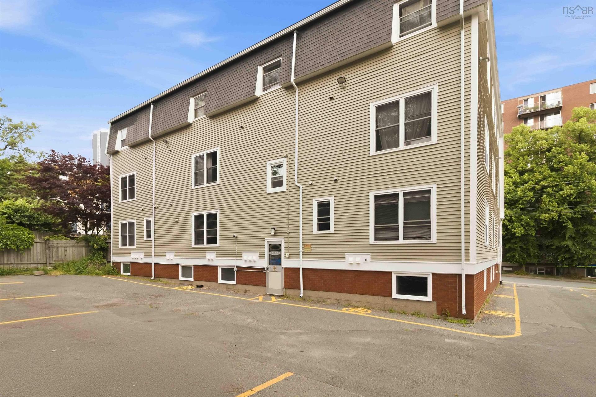 1 5444 Victoria Road, Halifax, NS - Outdoor