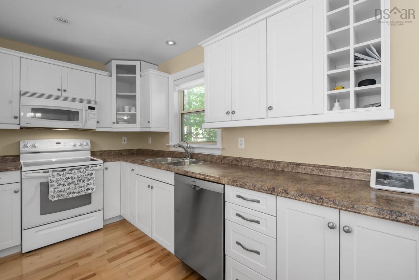 31 Sagewood Lane, Halifax, NS - Indoor Photo Showing Kitchen With Double Sink