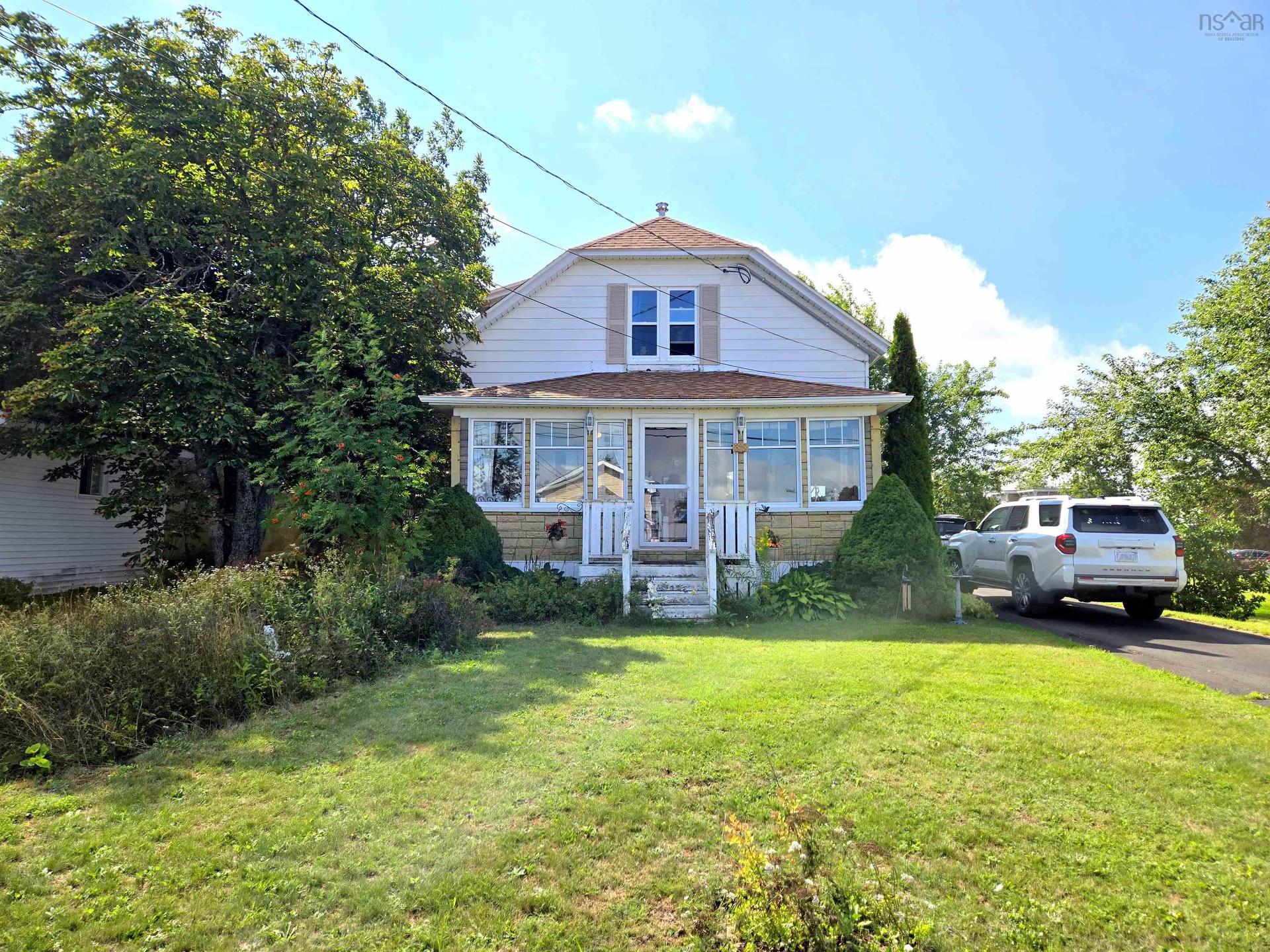 35 Maple Street, Springhill, NS
